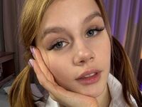 fingering girl chat MaydaGilbertson