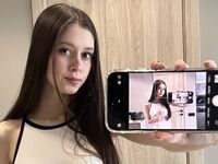 beautiful camgirl MelissaMelis