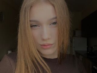 fingering camgirl MiaDelicia
