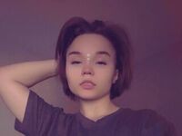 naughty camgirl masturbating with dildo MoireAspell