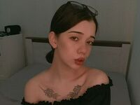 camwhore shaved pussy OdellaChasey