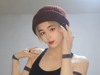 naughty webcam RoxannCobio