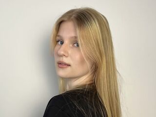 cam girl showing tits SammieDornier
