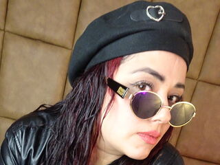 hot strip tease webcam SandyGuzman