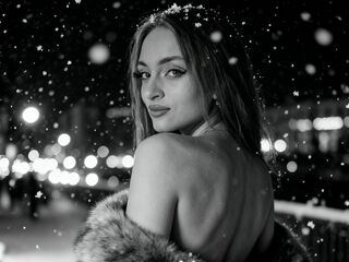 masturbating webcamgirl SashaHardys