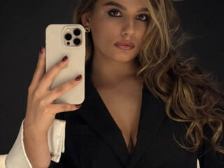 girl topless TaHillmer