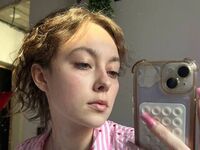 camporn live ThuyThorstad