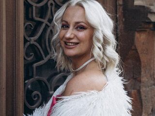 sexchat room WilsonAvery