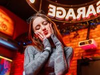 free web cam chat XeniaUsher