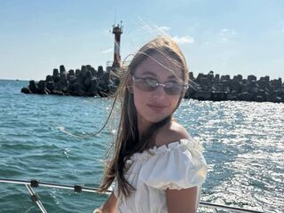 fingering girl chat YaekoBrowers