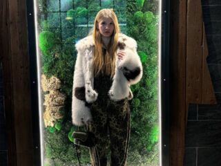 topless camgirl ZoeGraig